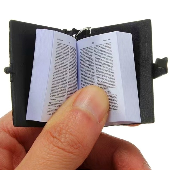 Bible Keychain Turnable Pages Pages Religious Mini Bible Book Pendant Black Gold - Picture 2 of 16